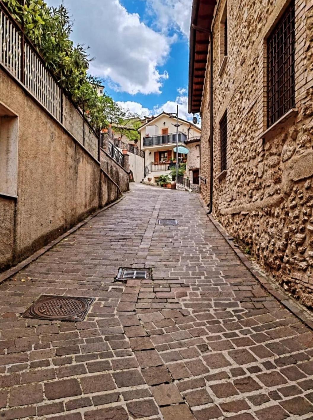 Апартаменты Il Sentiero Poggio Bustone Экстерьер фото