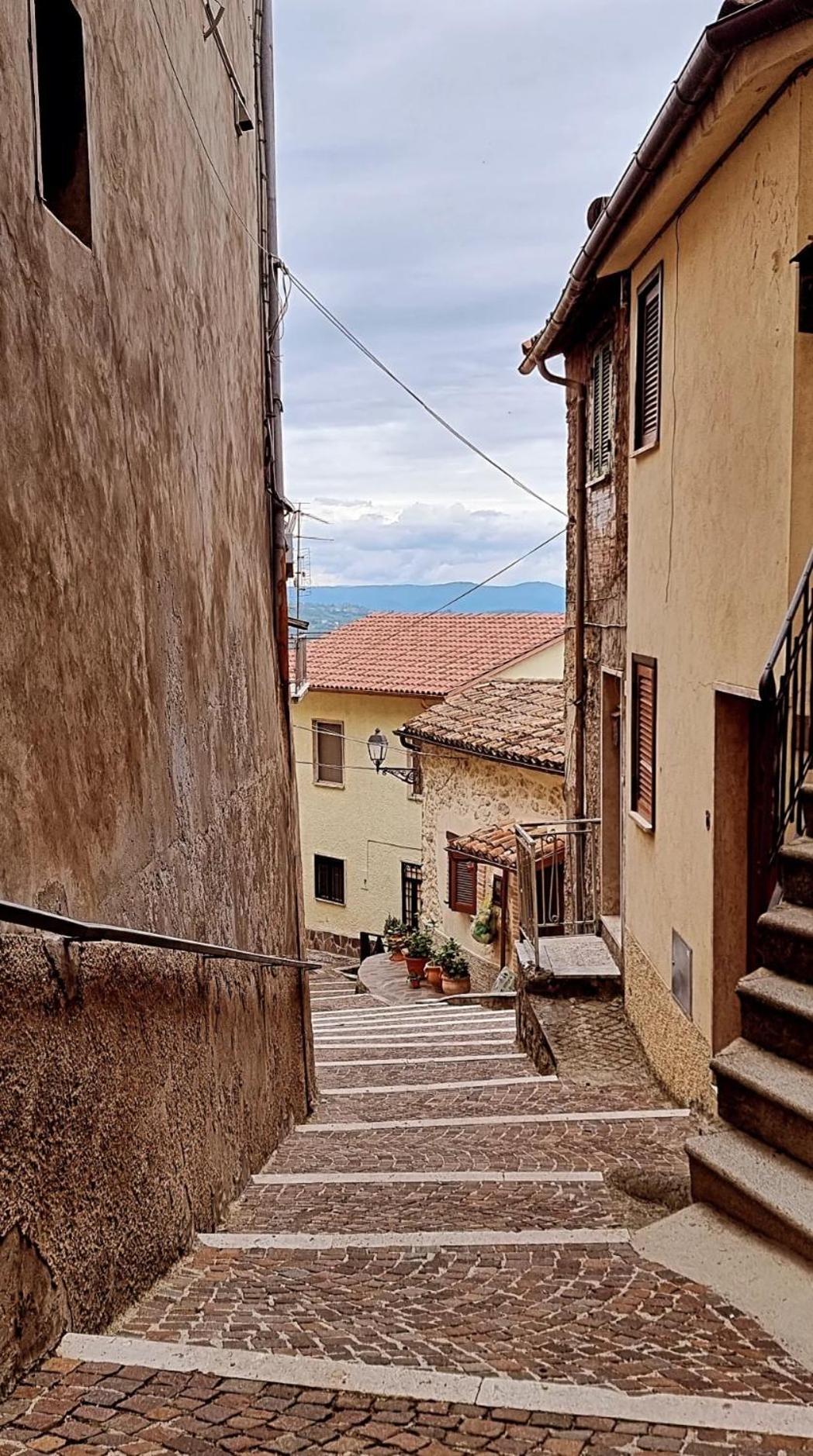 Апартаменты Il Sentiero Poggio Bustone Экстерьер фото